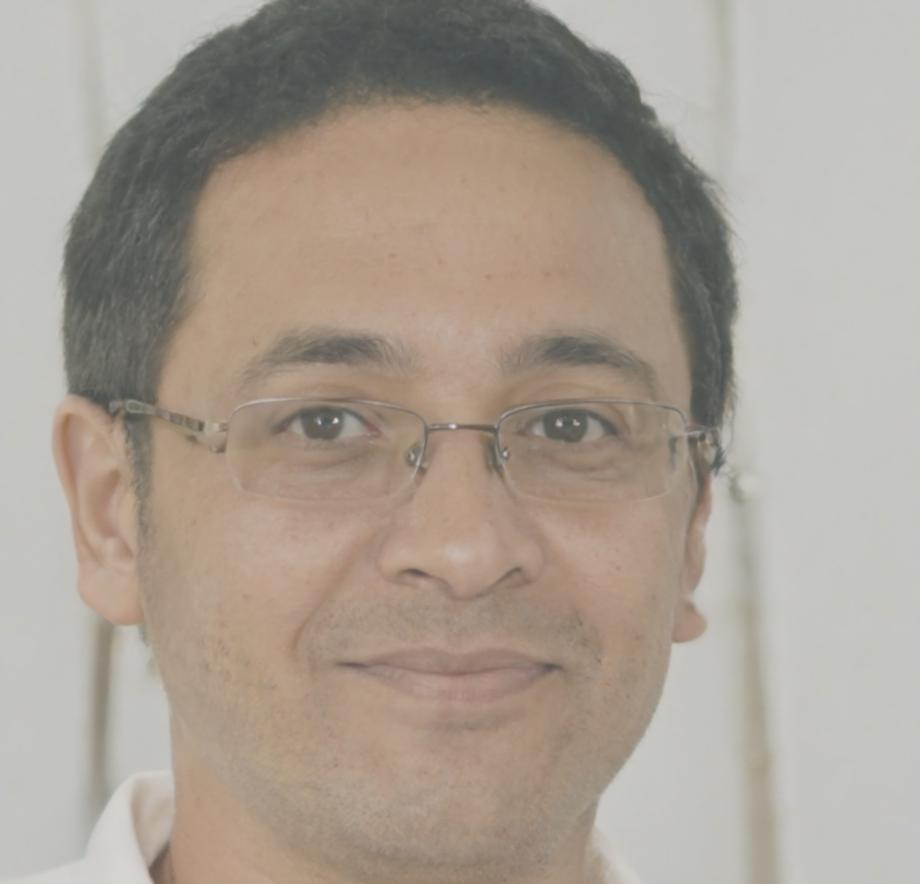 Rodrigo Mendizábal, mentor de proyectos estudiantiles